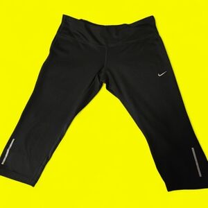 Nike Women's Black Capris‎